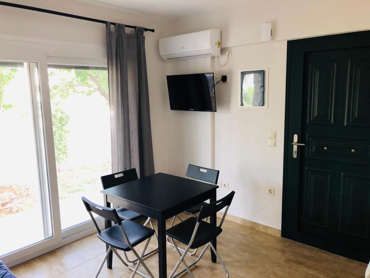 Ionian White Apartments Лефкада Экстерьер фото
